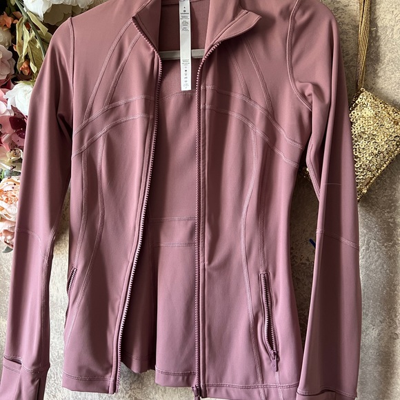 LULULEMON define jacket size 4 perfect condition - Picture 14 of 16